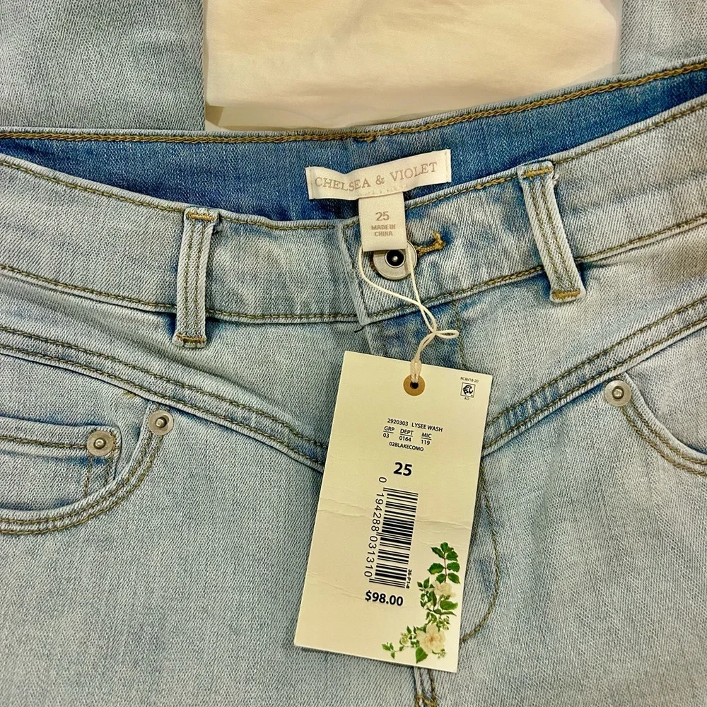 NWT Chelsea & Violet flare bell bottom high waisted jeans 25 lysee wash - Picture 2 of 3